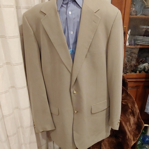 TravelSmith Other - TravelSmith Tan 44 long Suit Blazer